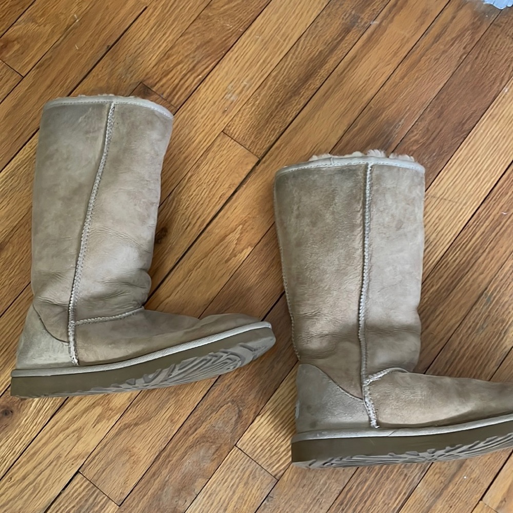UGG, Classic Tall Camel boots, great condition with slight discoloring at top